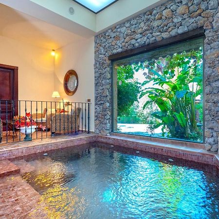 Casa Flores Con Piscina Interior Climatizada Alcaucín المظهر الخارجي الصورة