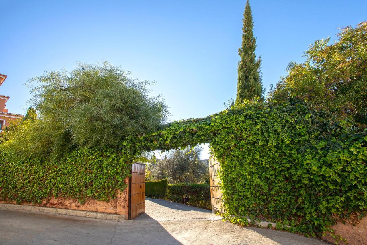 Casa Flores Con Piscina Interior Climatizada Alcaucín المظهر الخارجي الصورة