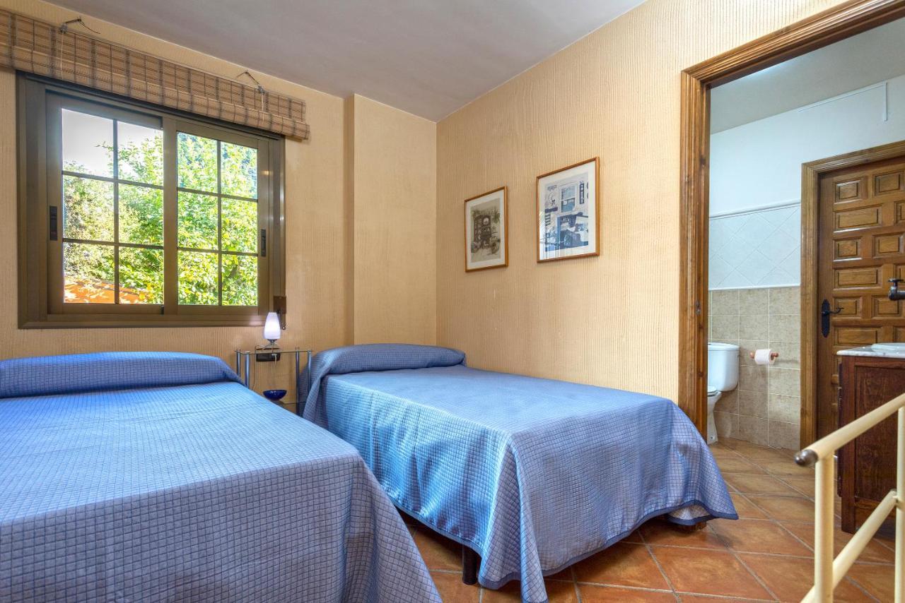 Casa Flores Con Piscina Interior Climatizada Alcaucín المظهر الخارجي الصورة