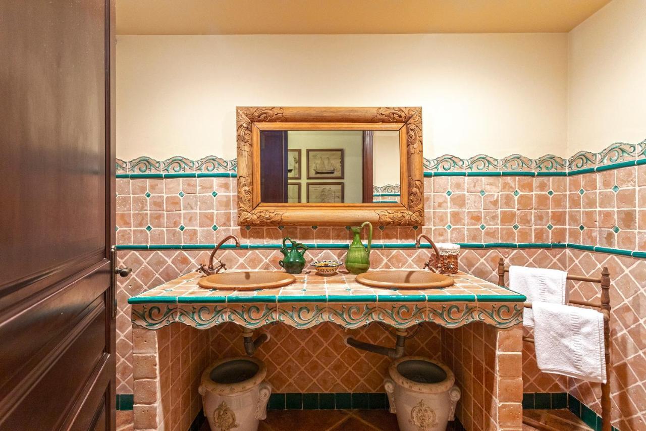 Casa Flores Con Piscina Interior Climatizada Alcaucín المظهر الخارجي الصورة