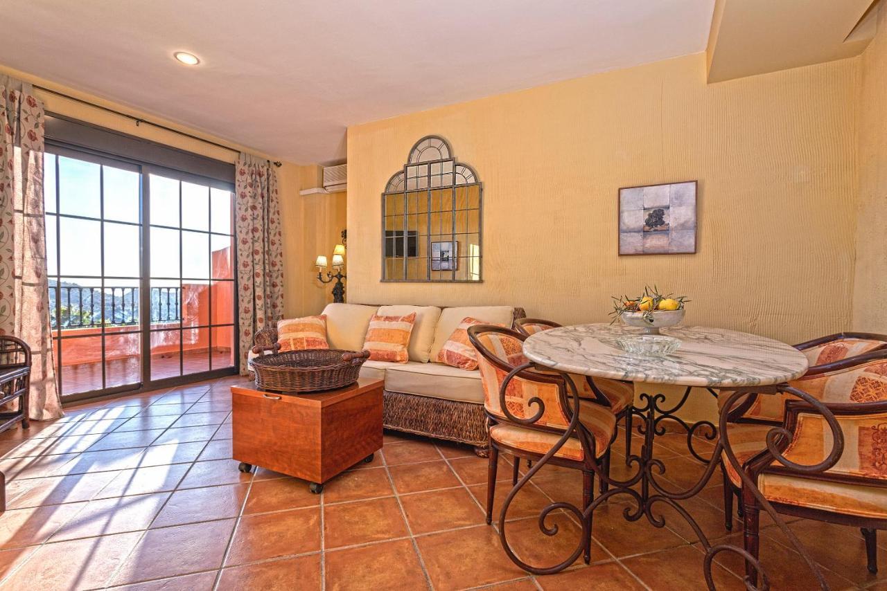Casa Flores Con Piscina Interior Climatizada Alcaucín المظهر الخارجي الصورة